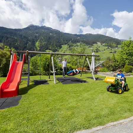 Apartament Tschanun *